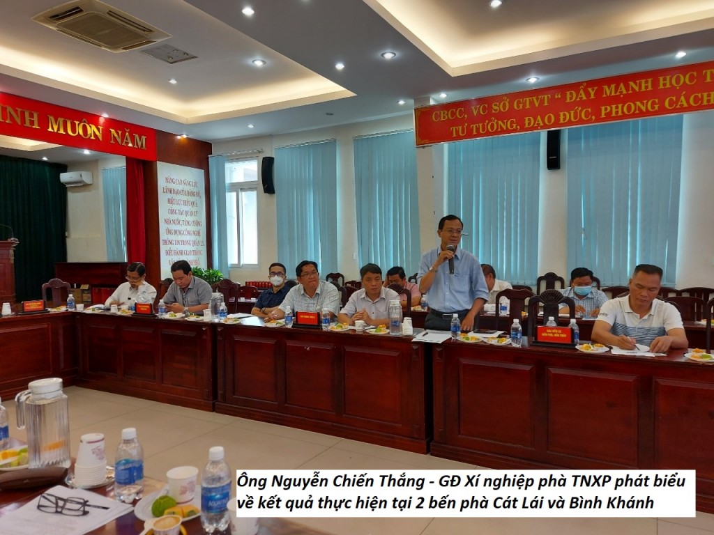 Ông Nguyễn Chiến Thắng - GĐ Xí nghiệp phà TNXP phát biểu về kết quả thực hiện tại 2 bến phà Cát Lái và Bình Khánh